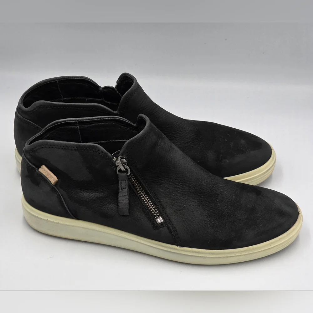 Ecco Black Leather Men's SneakersEcco Boots Women's US 9 Soft7 Low Bootie Sneake